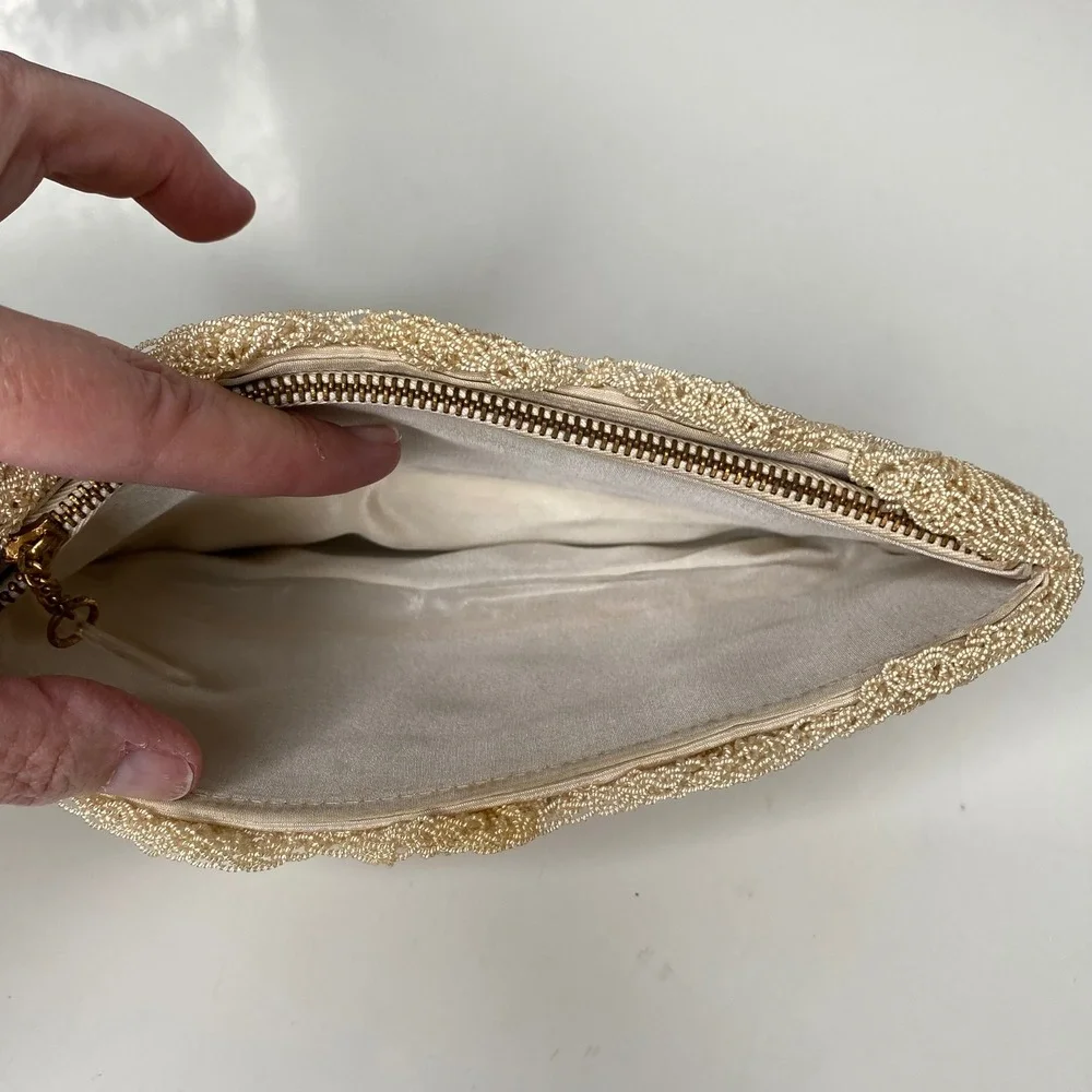 VTG Beaded Scalloped‎ Fan Clutch Evening Bag Champagne Cream Acrylic Ring Pull